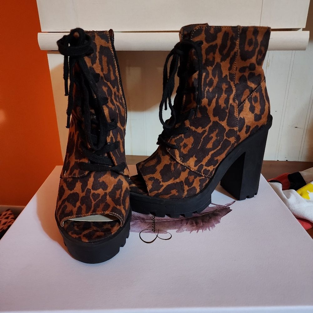 Jessica Simpson Cheetah boots
